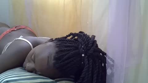 Snapshot of cute_savanna chatting on 02.23.25 cute_savanna online show from 02.23.25