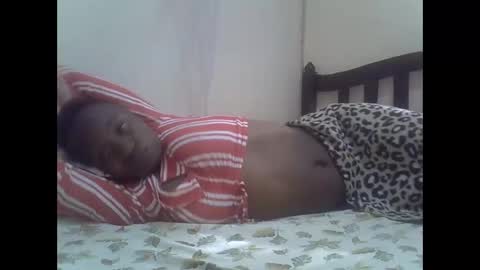 Snapshot of cute_savanna chatting on 10.08.25 cute_savanna online show from 10.08.25