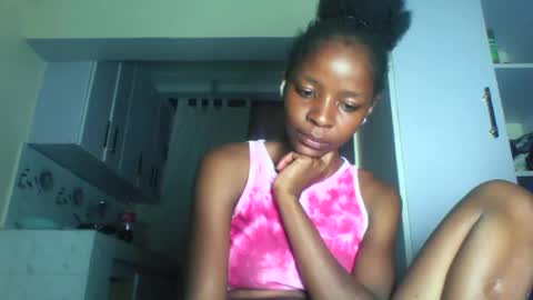 Snapshot of cute_sexy3 chatting on 06.27.26 SHARON online show from 06.27.26