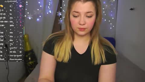 Snapshot of cute_sharloti chatting on 03.19.26 Sasha online show from 03.19.26