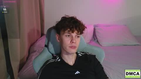 Snapshot of cute_thomas chatting on 02.09.26 Thomas - online show from 02.09.26