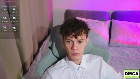 Snapshot of cute_thomas chatting on 02.11.26 Thomas - online show from 02.11.26