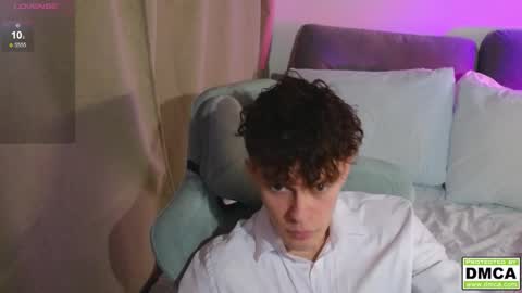 Snapshot of cute_thomas chatting on 02.12.26 Thomas - online show from 02.12.26