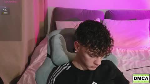 Snapshot of cute_thomas chatting on 03.05.26 Thomas - online show from 03.05.26