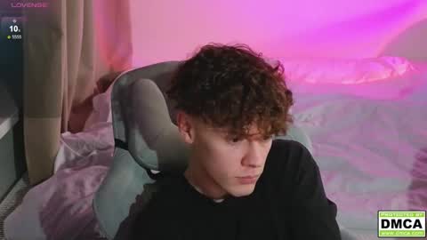 Snapshot of cute_thomas chatting on 03.10.26 Thomas - online show from 03.10.26