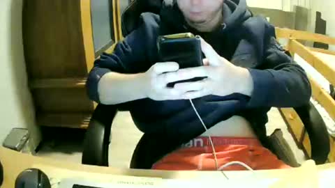 Snapshot of cuteboy090 chatting on 11.23.25 Cuteboy090 online show from 11.23.25