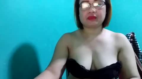 Snapshot of cutechey06 chatting on 01.08.25 Sky online show from 01.08.25