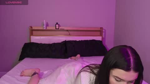 Snapshot of cutecouplereal chatting on 04.12.26 Cute Couple Real online show from 04.12.26