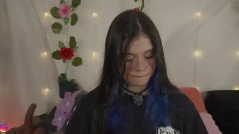 Snapshot of cutee_andrea chatting on 06.18.26 Andrea 3 online show from 06.18.26