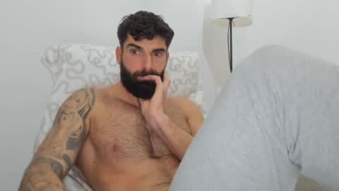 Snapshot of cuteeboy chatting on 02.16.25 cuteeboy online show from 02.16.25