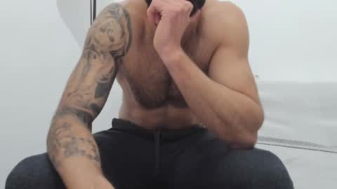 Snapshot of cuteeboy chatting on 02.17.25 cuteeboy online show from 02.17.25