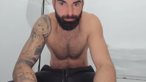 Snapshot of cuteeboy chatting on 02.19.25 cuteeboy online show from 02.19.25