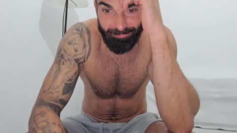 Snapshot of cuteeboy chatting on 02.19.25 cuteeboy online show from 02.19.25