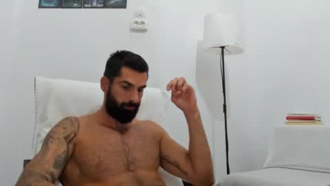 Snapshot of cuteeboy chatting on 09.15.25 cuteeboy online show from 09.15.25