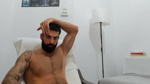 Snapshot of cuteeboy chatting on 10.02.25 cuteeboy online show from 10.02.25