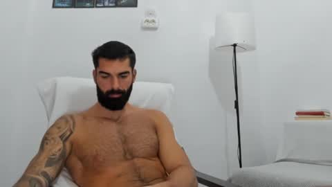 Snapshot of cuteeboy chatting on 10.04.25 cuteeboy online show from 10.04.25