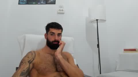 Snapshot of cuteeboy chatting on 10.16.25 cuteeboy online show from 10.16.25