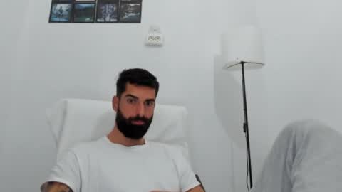 Snapshot of cuteeboy chatting on 10.17.25 cuteeboy online show from 10.17.25