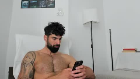 Snapshot of cuteeboy chatting on 06.18.26 cuteeboy online show from 06.18.26