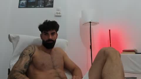 Snapshot of cuteeboy chatting on 06.19.26 cuteeboy online show from 06.19.26