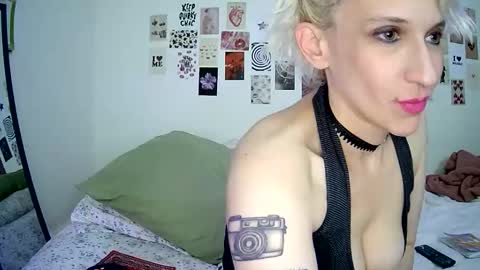 Bella online show from 11.26.25