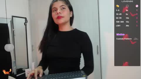 Snapshot of cutehanna1 chatting on 03.08.25 Hanna online show from 03.08.25