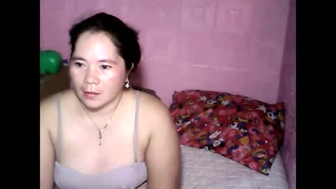 Snapshot of cutehornymom chatting on 09.23.25 cutehornymom online show from 09.23.25