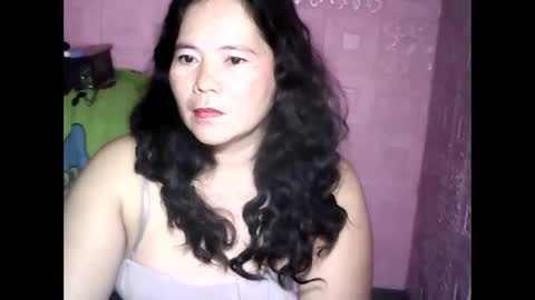 Snapshot of cutehornymom chatting on 11.10.25 cutehornymom online show from 11.10.25