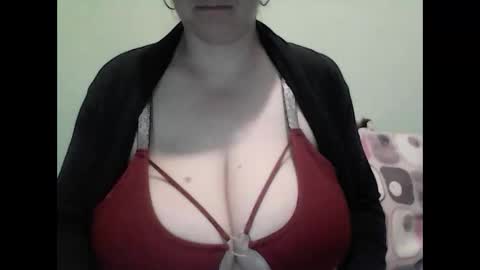 Snapshot of cutejessytom chatting on 01.06.26 Jessy online show from 01.06.26