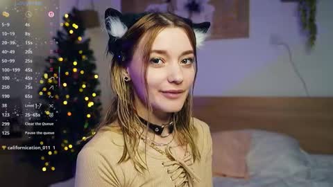 Snapshot of cutenass chatting on 01.10.26 Mary online show from 01.10.26