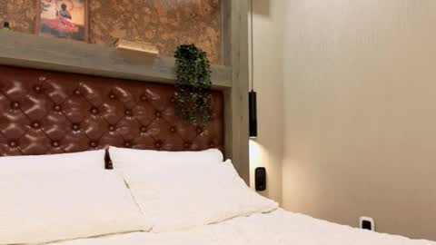 Kim online show from 12.19.25