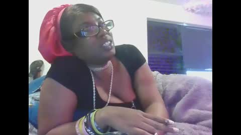 mary mack online show from 11.24.25