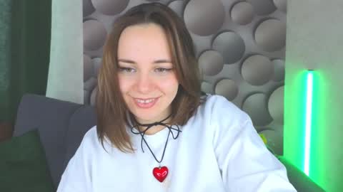 Snapshot of cutesmile_sharon chatting on 02.14.25 cutesmile sharon online show from 02.14.25