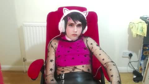 Snapshot of cutest_princess chatting on 11.09.25 cutest_princess online show from 11.09.25