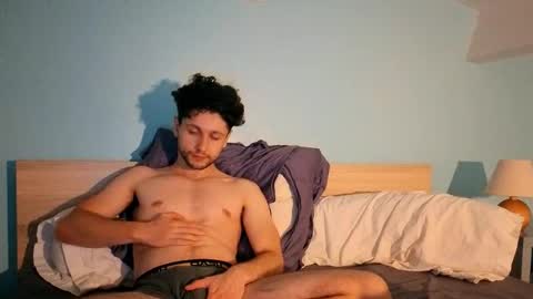 Snapshot of cutesubtwink101 chatting on 10.31.25 cutesubtwink101 online show from 10.31.25