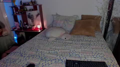 Snapshot of cuteweed420 chatting on 10.04.25 cuteweed420 online show from 10.04.25