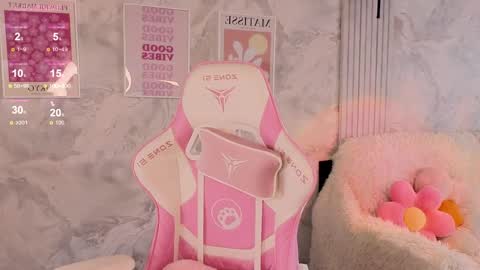 HelloMy name Eva online show from 05.05.26