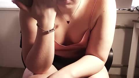 Snapshot of cutie_peach chatting on 04.05.26 cutie_peach online show from 04.05.26