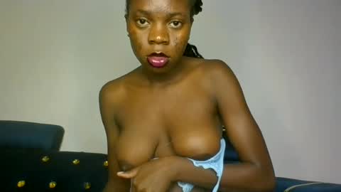 Snapshot of cutie_plush chatting on 06.25.26 cutieplush online show from 06.25.26