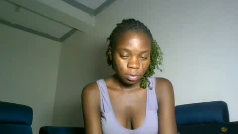 Snapshot of cutie_plush chatting on 07.23.26 cutieplush online show from 07.23.26