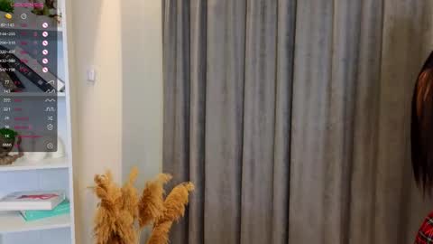 Snapshot of cweneharwick chatting on 09.18.25 Welcome in my room My name is Mila did you miss me lets play - check menu to have fun online show from 09.18.25