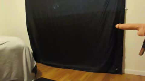 Snapshot of cwlizzy chatting on 12.17.25 cwlizzy online show from 12.17.25