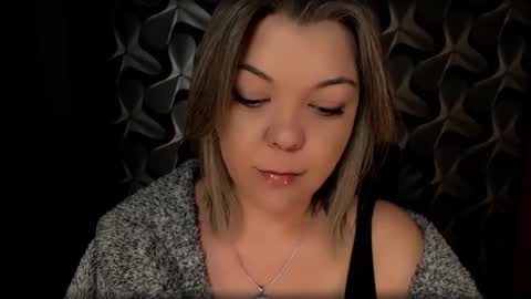 Snapshot of cyberdomme chatting on 02.04.25 Full time mean bitch. online show from 02.04.25