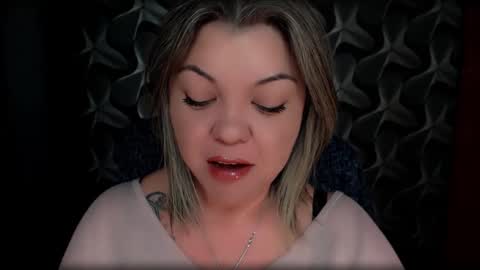 Snapshot of cyberdomme chatting on 03.12.25 Full time mean bitch. online show from 03.12.25