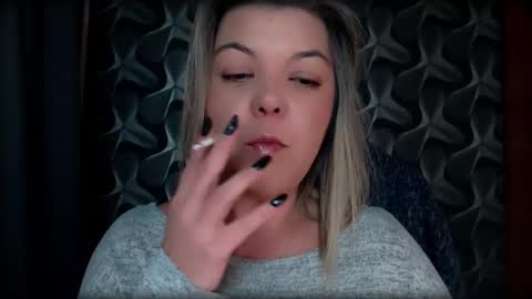 Snapshot of cyberdomme chatting on 11.30.25 Full time mean bitch. online show from 11.30.25