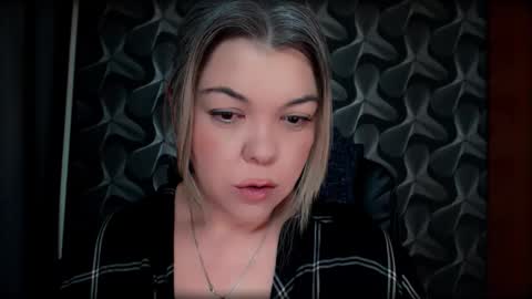 Snapshot of cyberdomme chatting on 12.18.25 Full time mean bitch. online show from 12.18.25