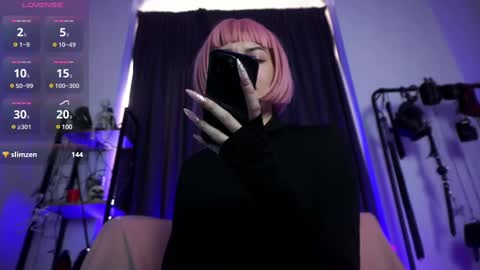 Snapshot of cyberxgoddess_ chatting on 02.13.25 Lily Goddess online show from 02.13.25