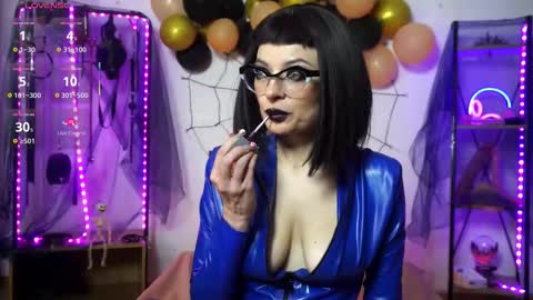 Snapshot of cyberxgoddess_ chatting on 11.02.25 Lily Goddess online show from 11.02.25