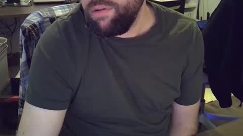 Snapshot of cyrsug chatting on 12.19.25 cyrsug online show from 12.19.25