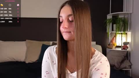 Isabella online show from 01.18.25